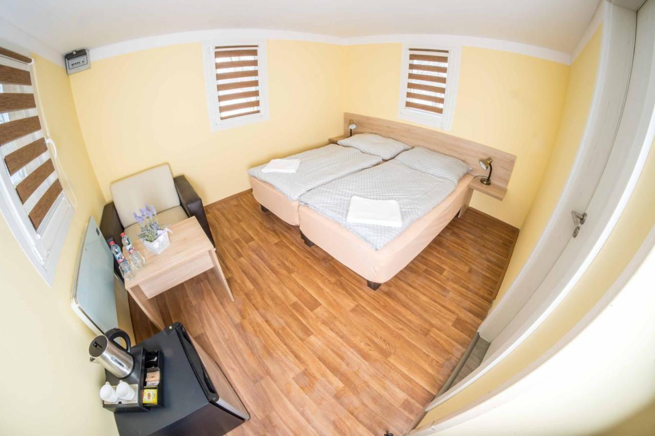 Obora Resort ลานชโกรน ภายนอก รูปภาพ